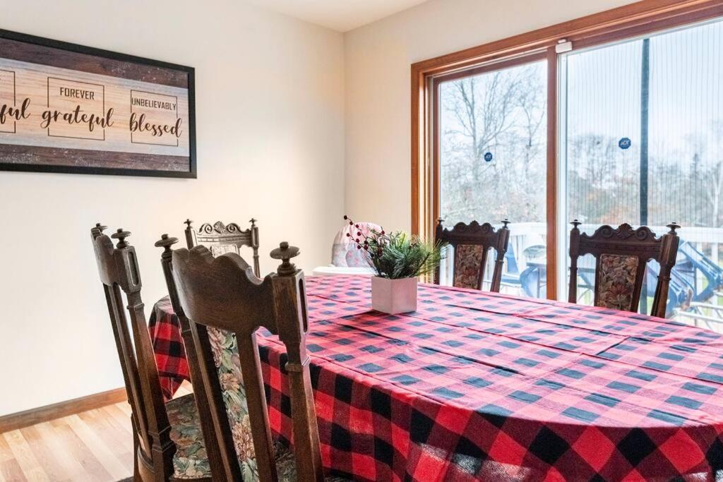 Cheerful Pocono Home Away From Home Albrightsville Dış mekan fotoğraf